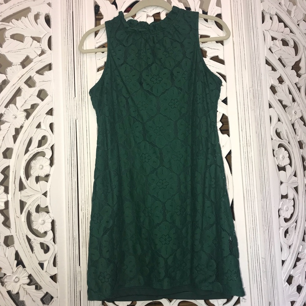 Green Lace Dress ★
